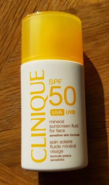 Bestrooi Definitief criticus CLINIQUE mineral sunscreen fluid (face) SPF 50 - Happy Skin Days